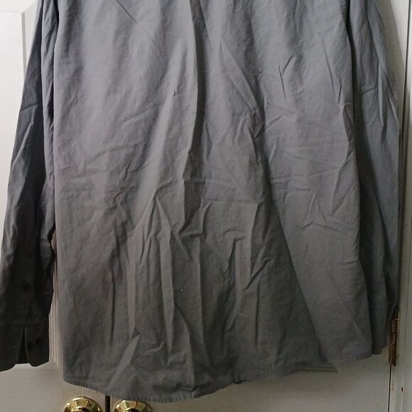 Claiborne gray long sleeve button down business casual  shirt Sz M EUC - Picture 6 of 7